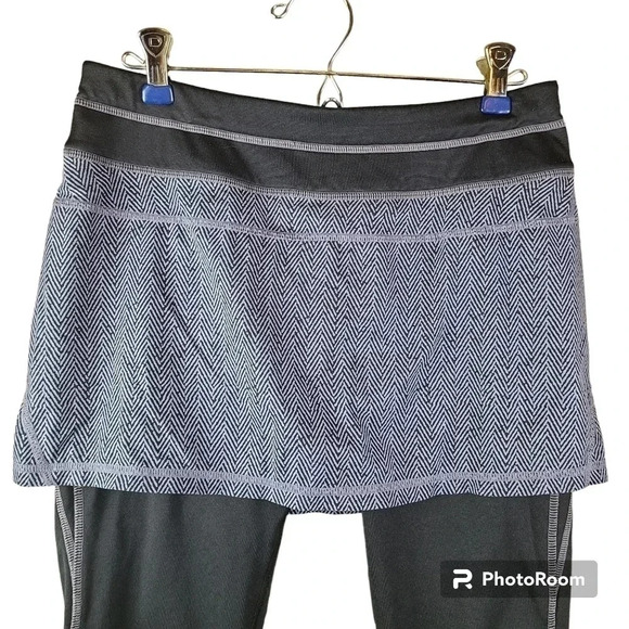 Athleta Skirt Up Acceleration 2 in 1 Skirt Legging - Picture 4 of 14